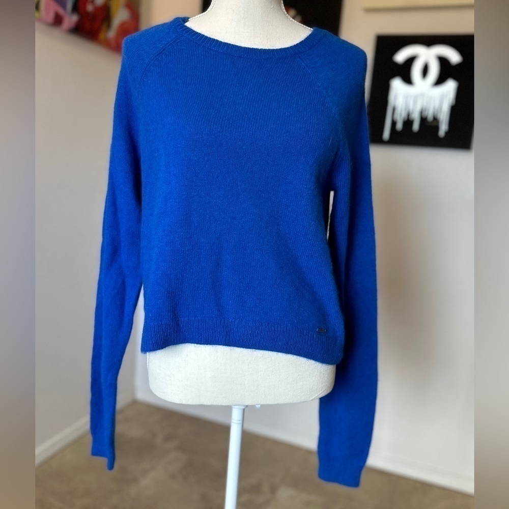 #38 NWT Abercrombie & Fitch Rabbit Hair Cropped Sweater in Royal Blue